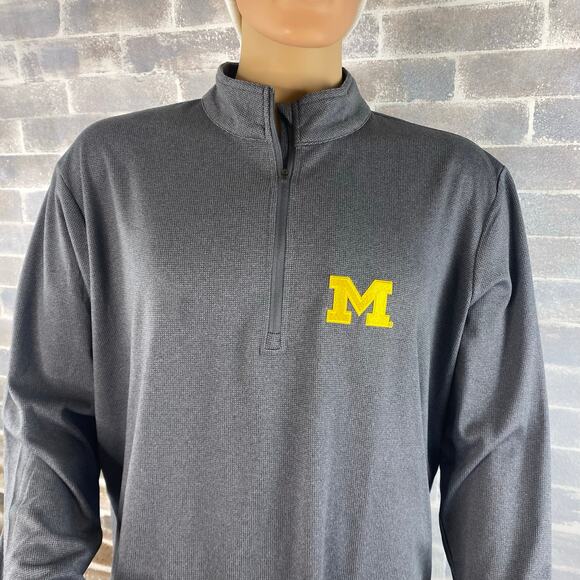 Mens U of M Pull Over, 1/4 Zip, Gray with Gold "M" Patch Size 2XL Antigua Brand - Picture 2 of 11